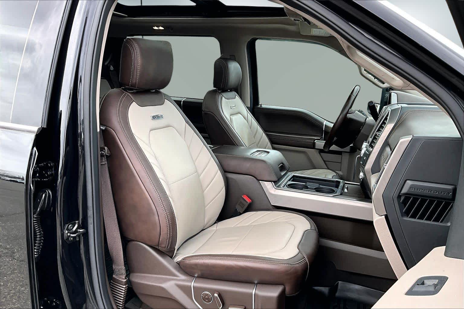 Thumbnail: 2019 Ford Econoline - 11