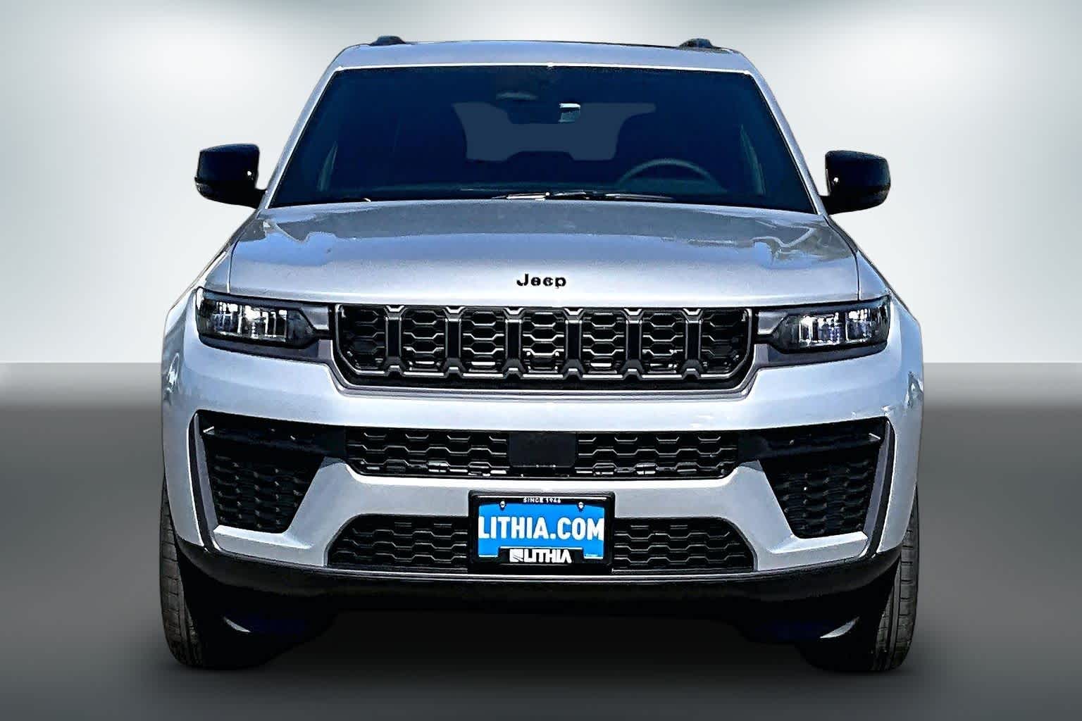 Thumbnail: 2026 Jeep Grand Cherokee - 6