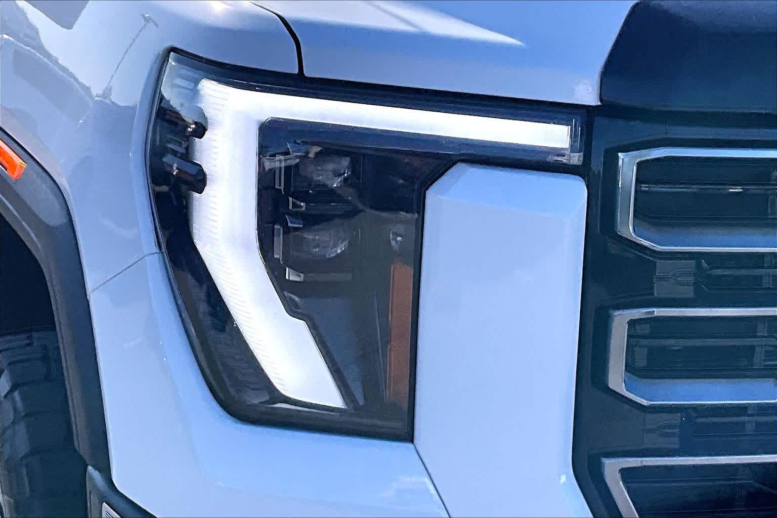 Thumbnail: 2025 GMC Sierra 3500 - 31