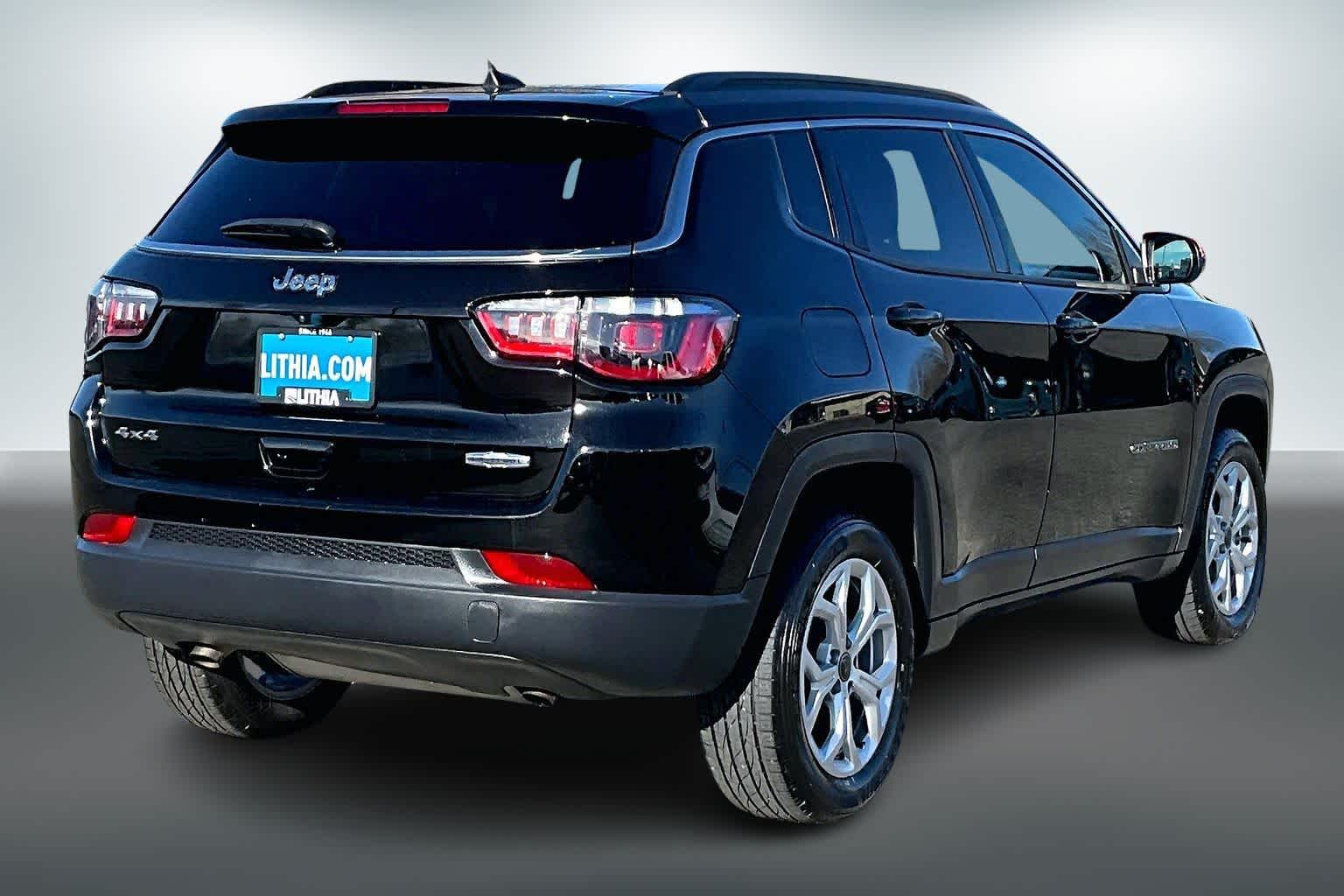 Thumbnail: 2025 Jeep Compass - 21