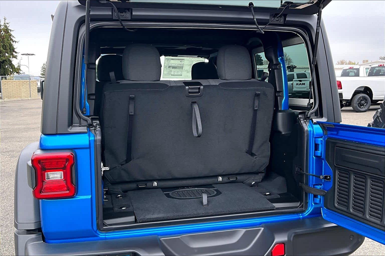 Thumbnail: 2026 Jeep Wrangler - 18