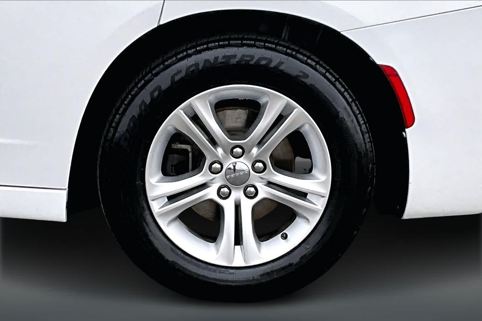 Thumbnail: 2020 Dodge Charger - 33