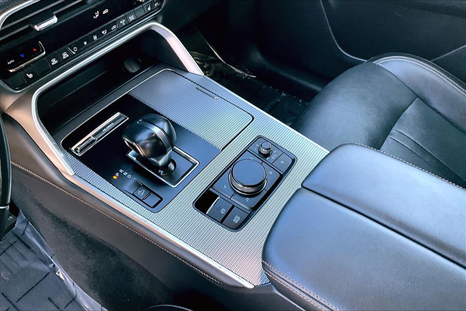 Thumbnail: 2024 Mazda CX-90 - 15