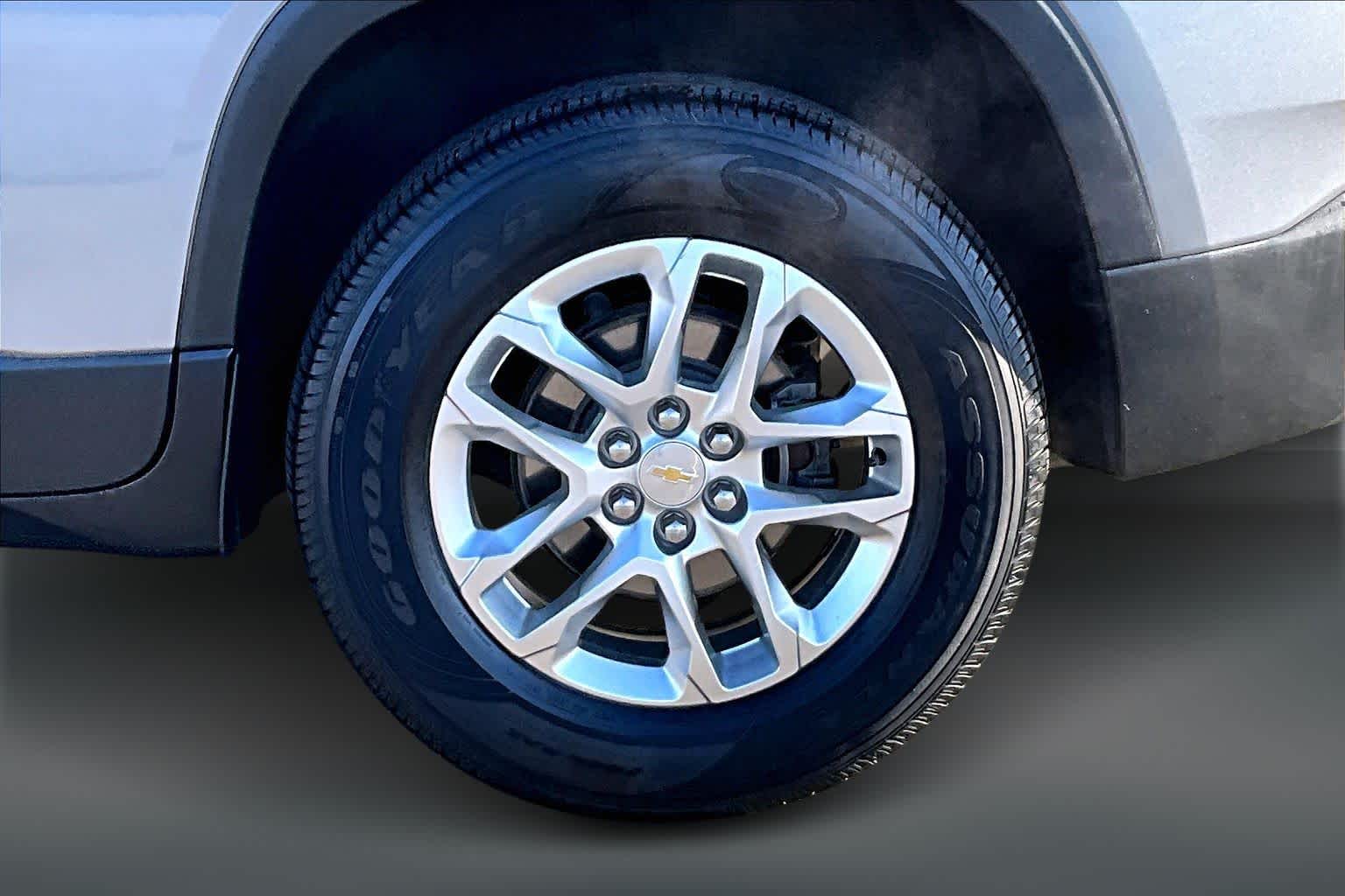 Thumbnail: 2019 Chevrolet Traverse - 33