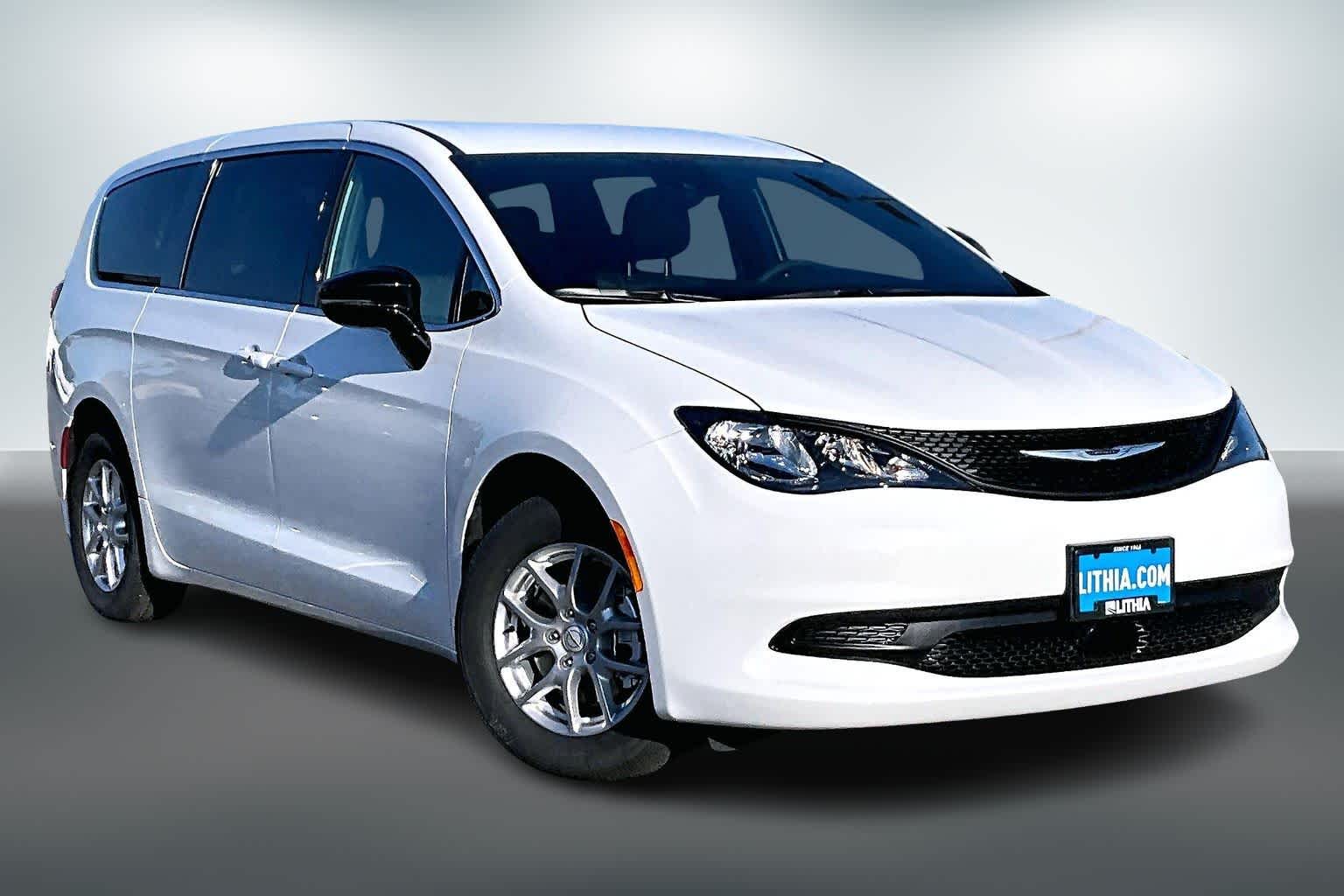 Thumbnail: 2026 Chrysler Voyager - 22