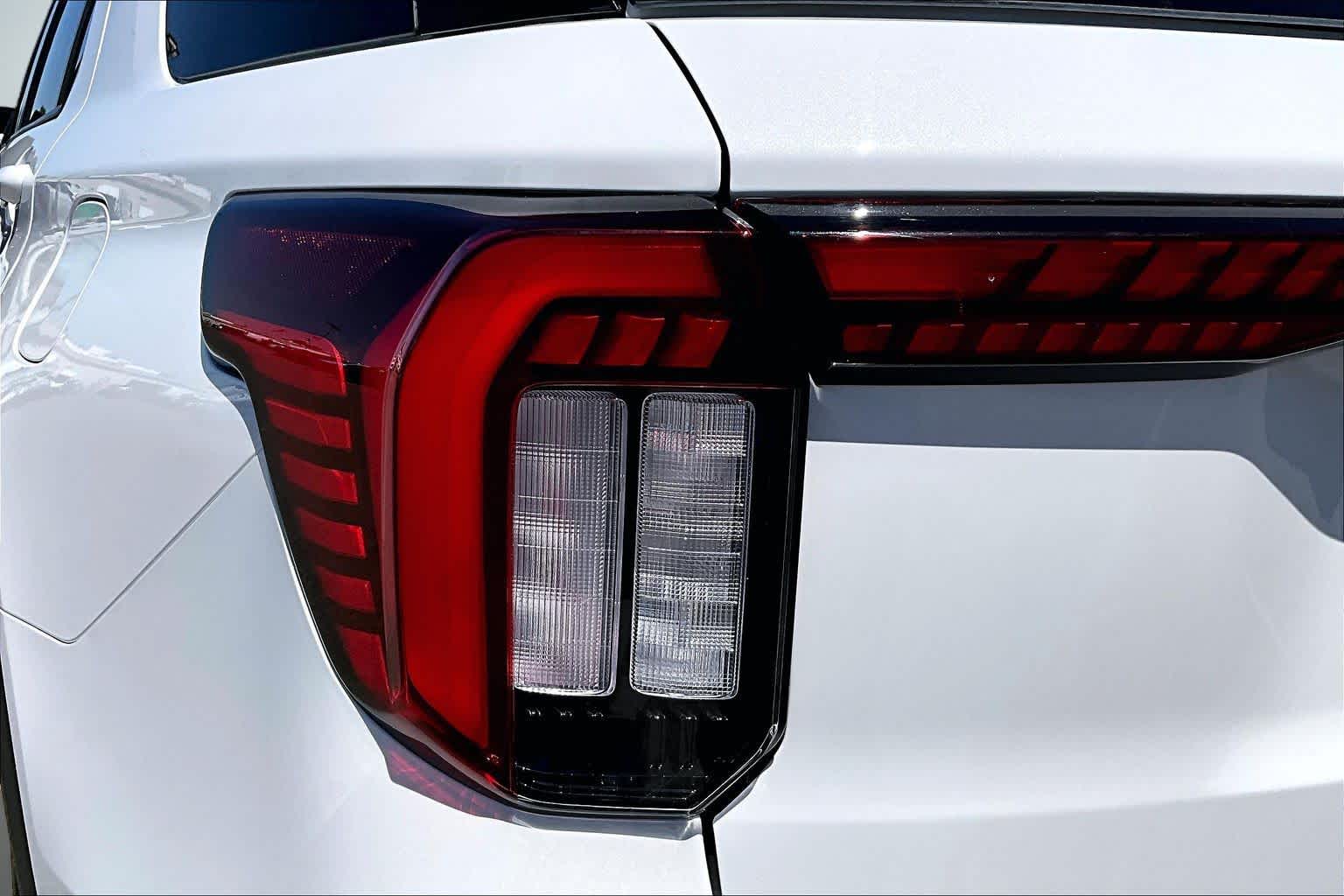 Thumbnail: 2025 Ford Explorer - 31
