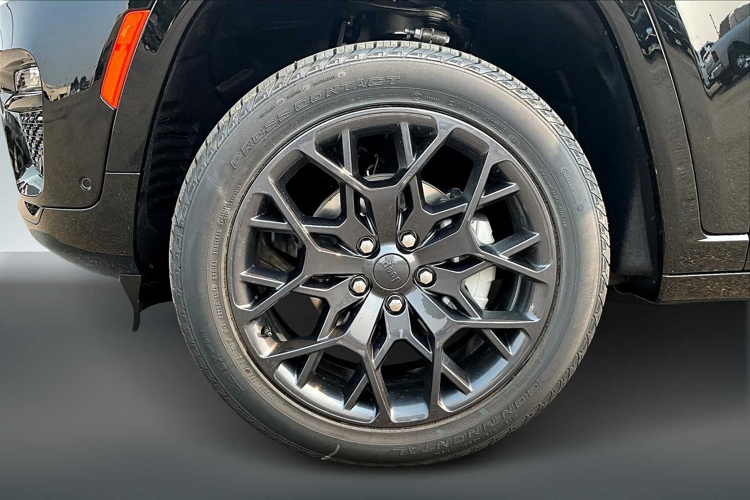 Thumbnail: 2025 Jeep Grand Cherokee - 8