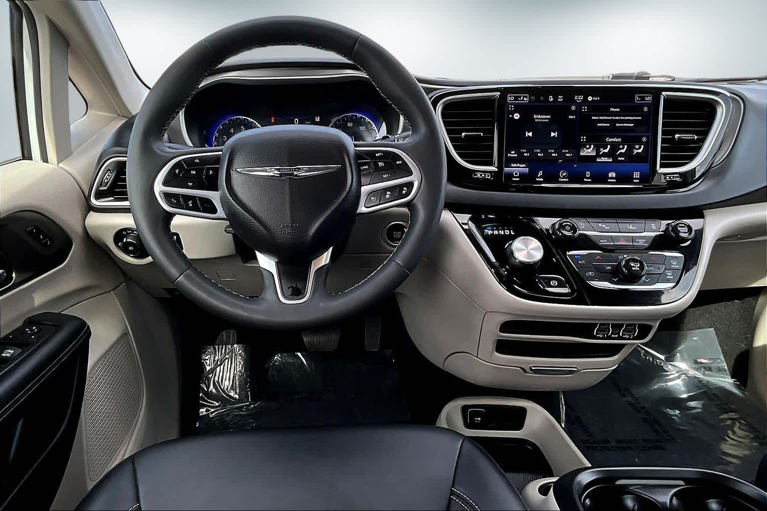 Thumbnail: 2024 Chrysler Pacifica - 14