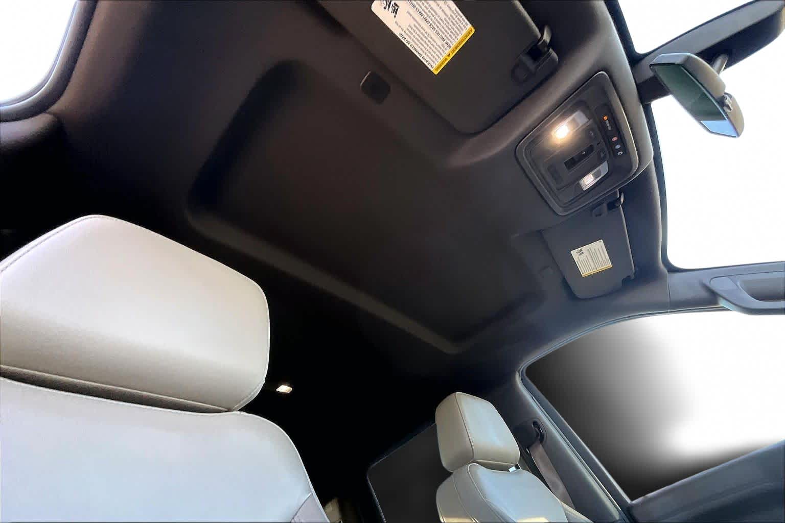 Thumbnail: 2019 Chevrolet Silverado 1500 - 30