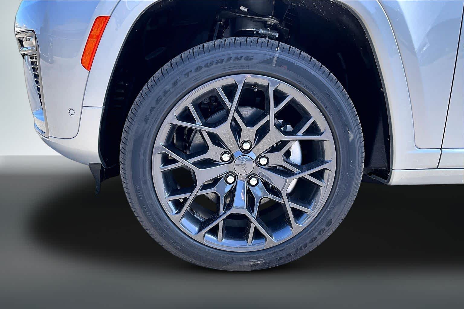 Thumbnail: 2026 Jeep Grand Cherokee - 8