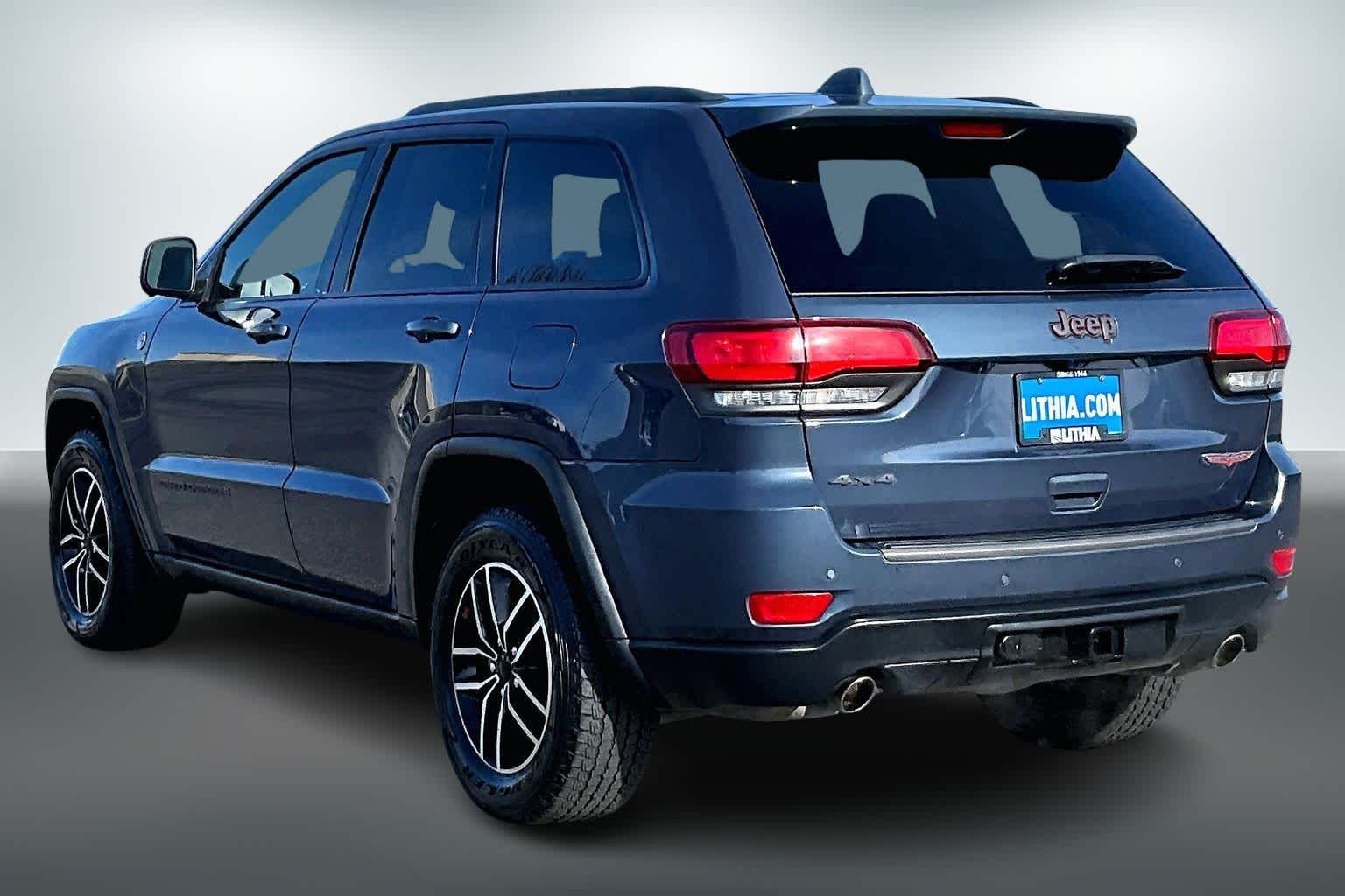 Thumbnail: 2020 Jeep Grand Cherokee - 4