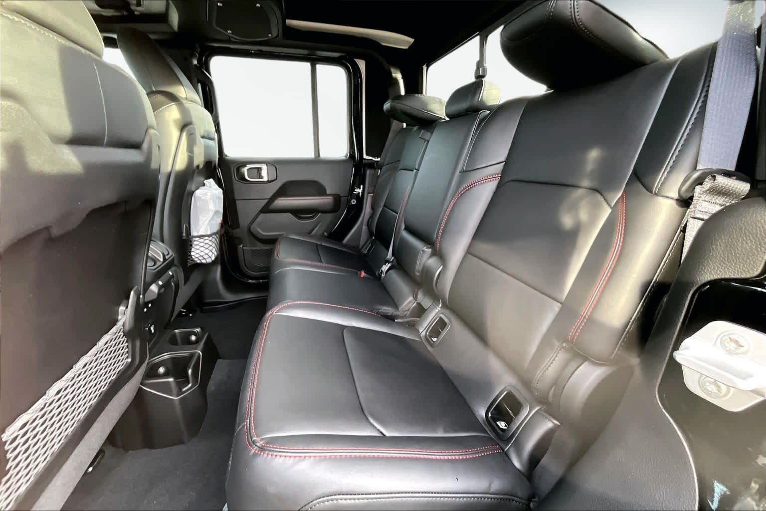 Thumbnail: 2026 Jeep Gladiator - 13