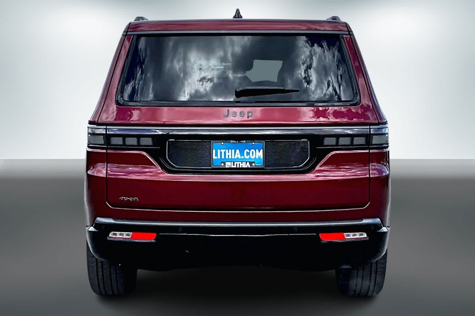 Thumbnail: 2026 Jeep Grand Wagoneer - 4