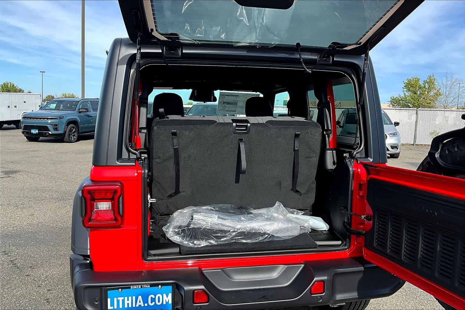 Thumbnail: 2026 Jeep Wrangler - 18