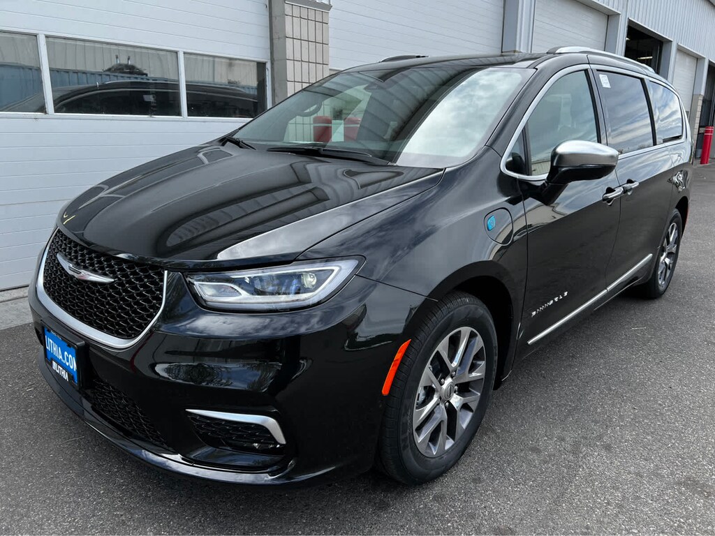 2024 Chrysler Pacifica Hybrid PACIFICA PLUGIN HYBRID PINNACLE