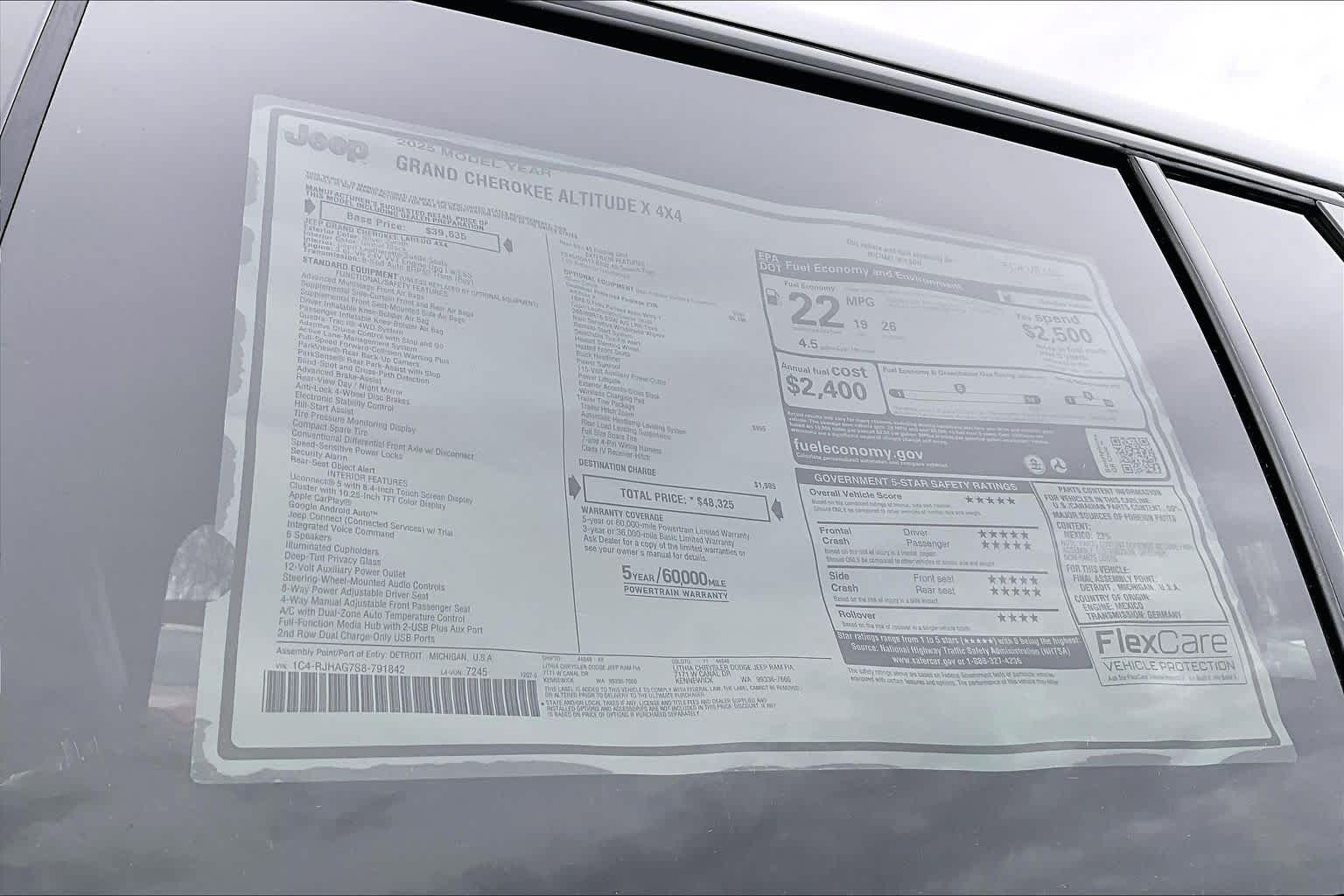 Thumbnail: 2025 Jeep Grand Cherokee - 23