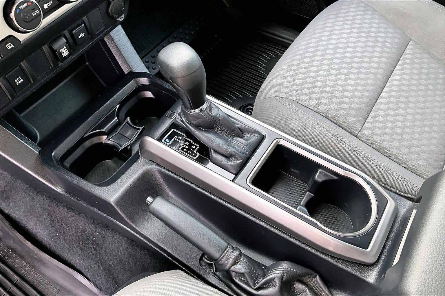 Thumbnail: 2021 Toyota Tacoma - 16