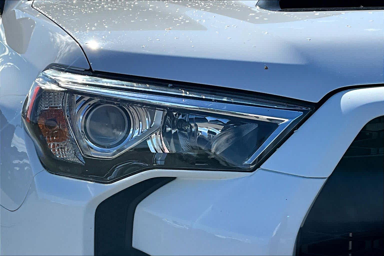 Thumbnail: 2019 Toyota 4Runner - 30