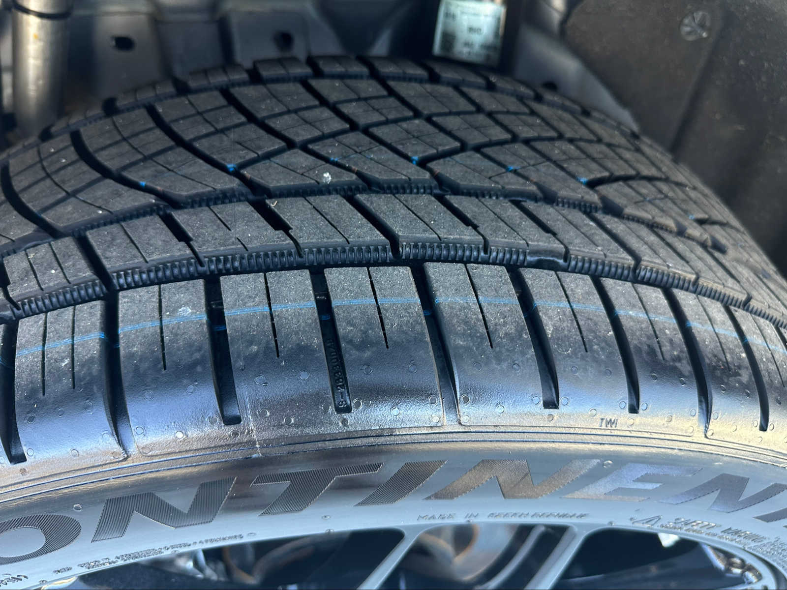 Thumbnail: 2018 Land Rover Range Rover Velar - 11