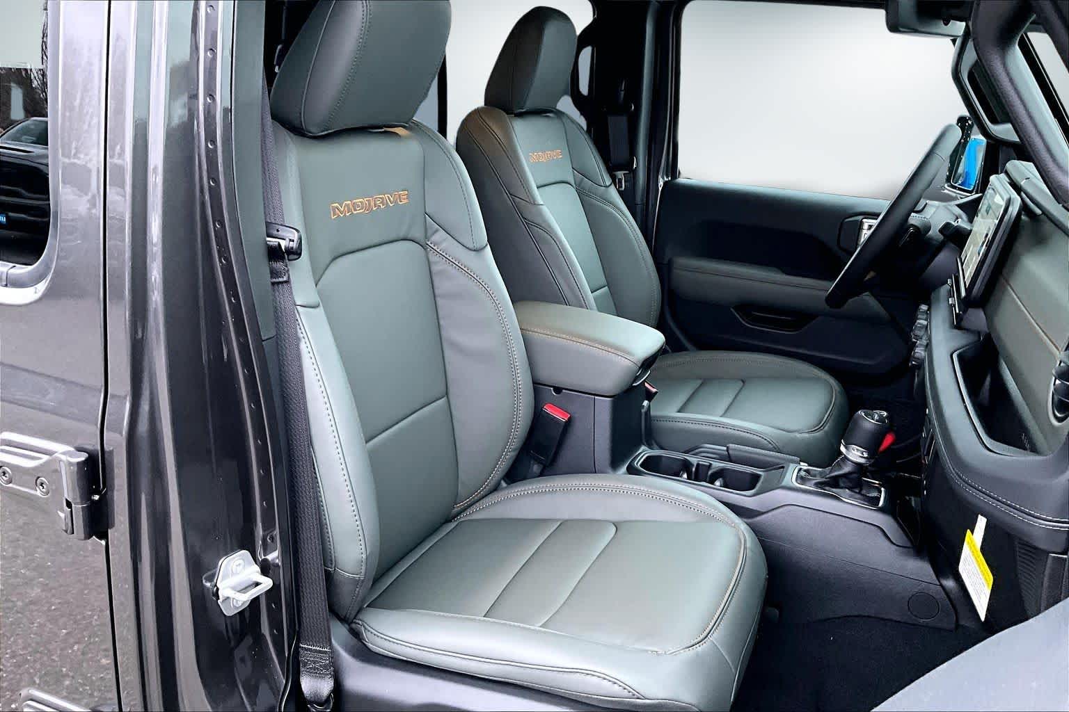 Thumbnail: 2026 Jeep Gladiator - 14