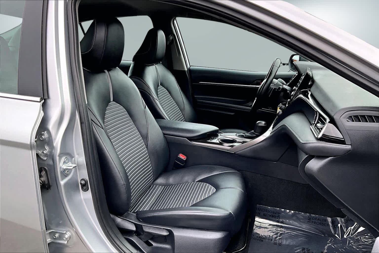 Thumbnail: 2023 Toyota Camry - 13