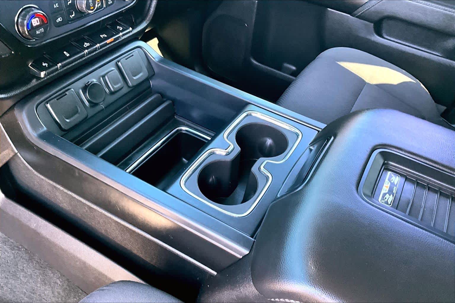 Thumbnail: 2018 Chevrolet Silverado 1500 - 16