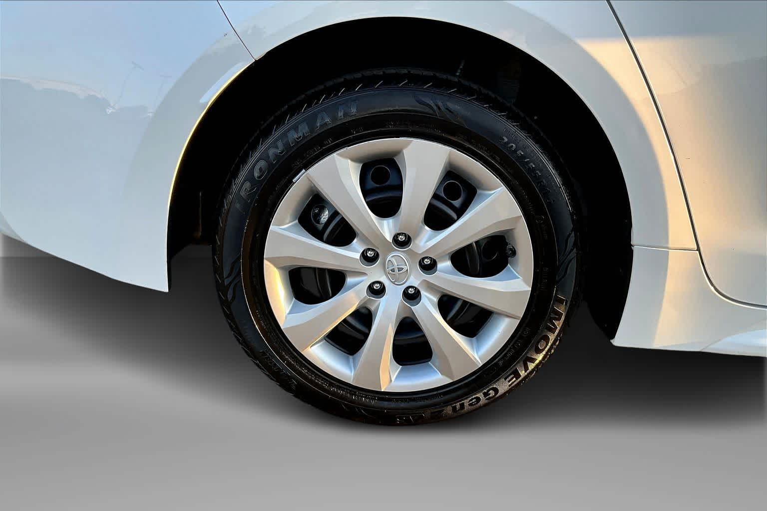 Thumbnail: 2023 Toyota Corolla - 36