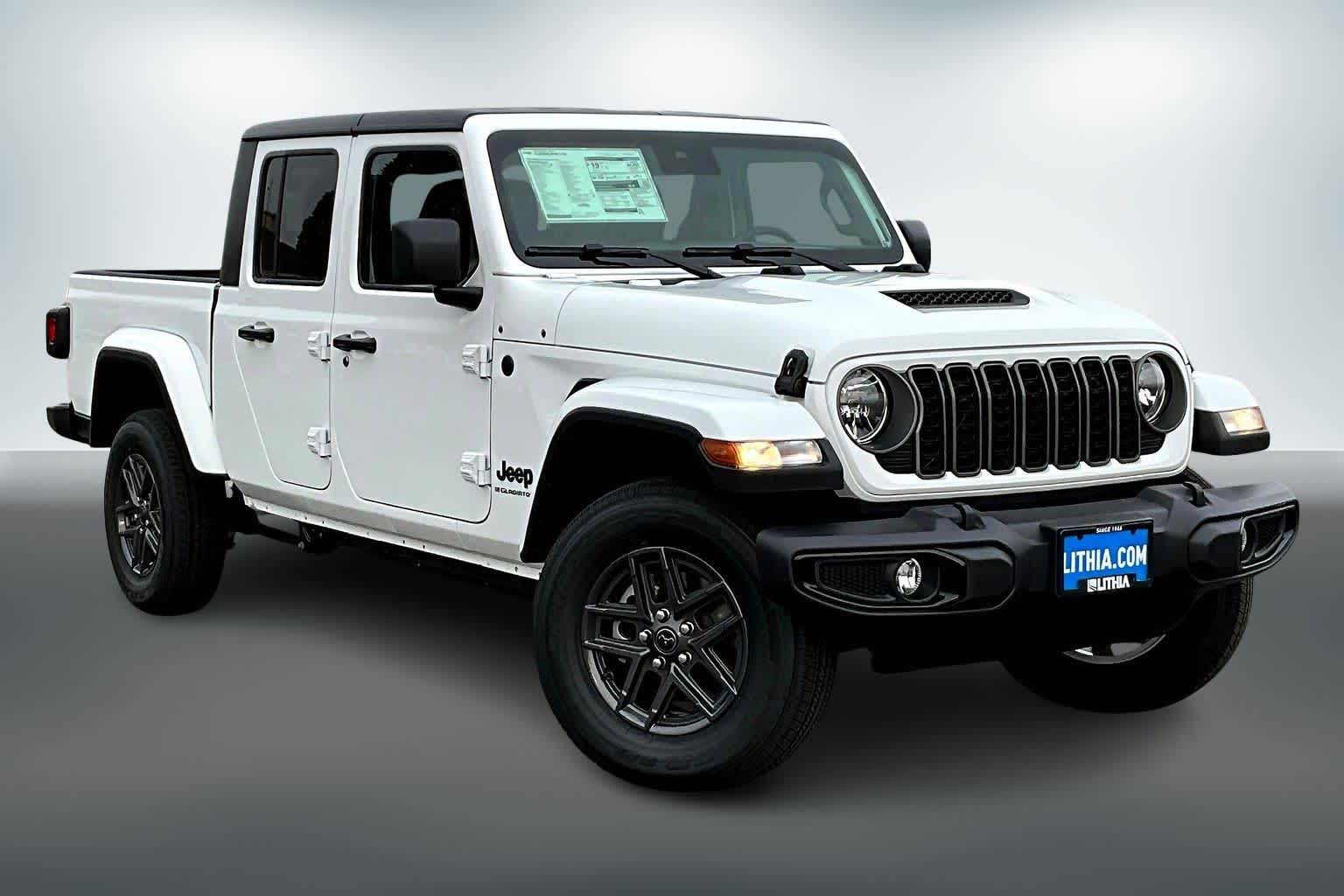 Thumbnail: 2025 Jeep Gladiator - 22