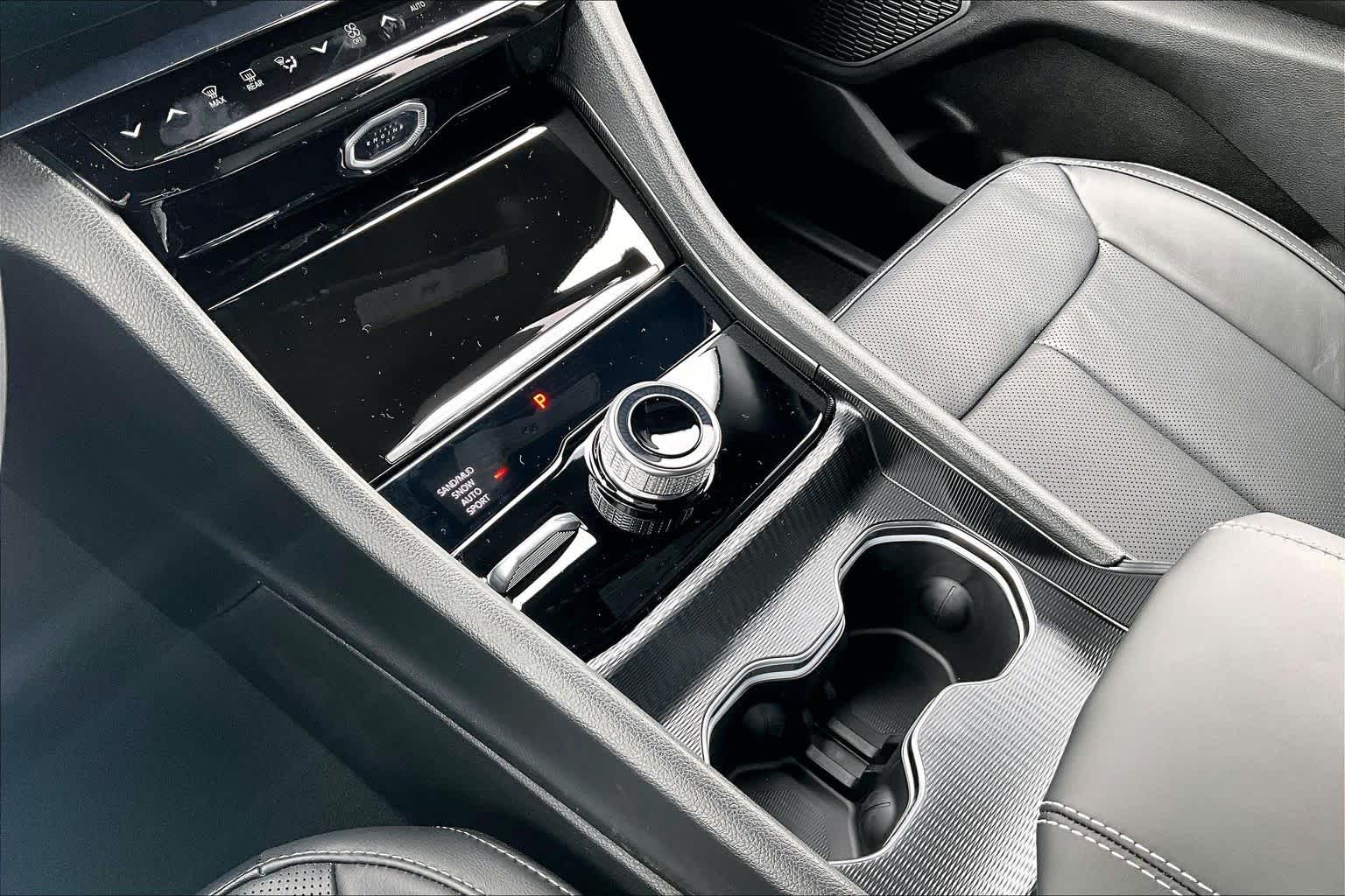 Thumbnail: 2026 Jeep Grand Cherokee - 17