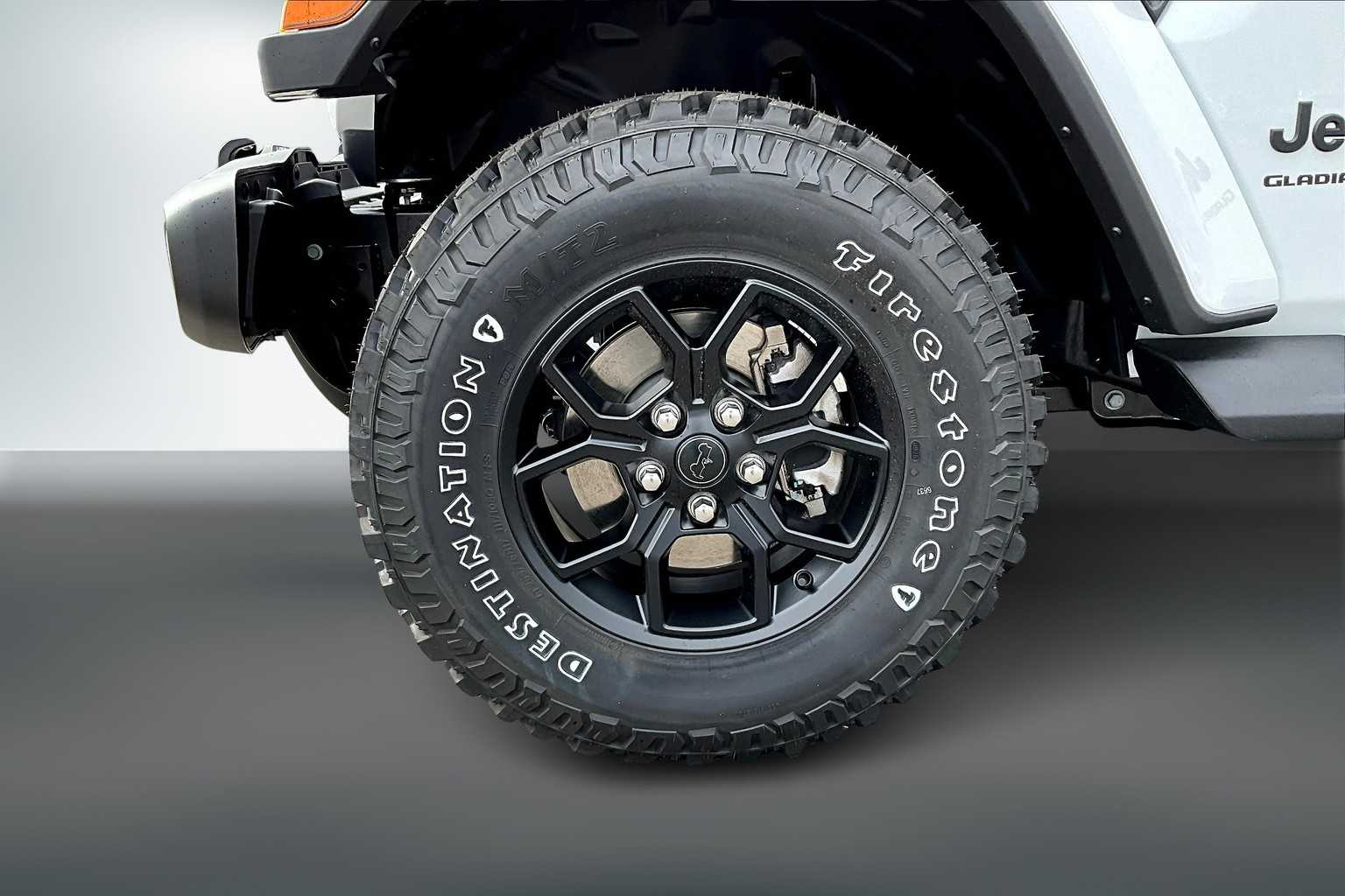 Thumbnail: 2025 Jeep Gladiator - 8