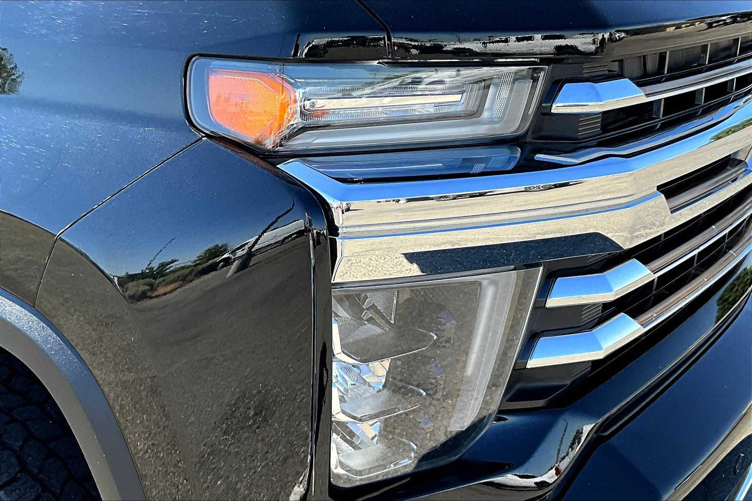 Thumbnail: 2020 Chevrolet Silverado 3500 - 32