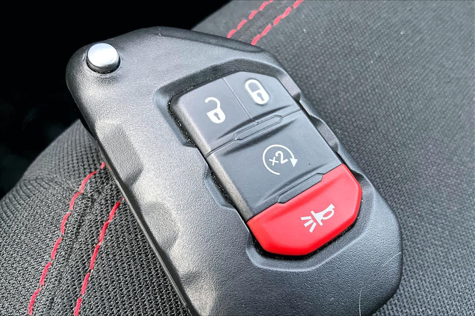 Thumbnail: 2023 Jeep Gladiator - 18