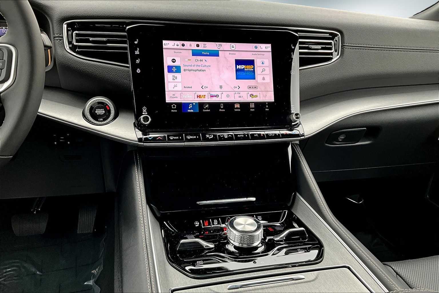 Thumbnail: 2025 Jeep Wagoneer - 15