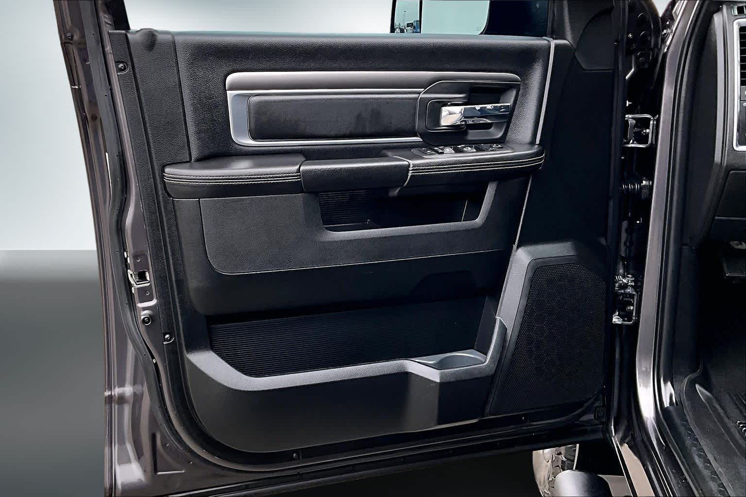 Thumbnail: 2021 RAM 1500 Classic - 27