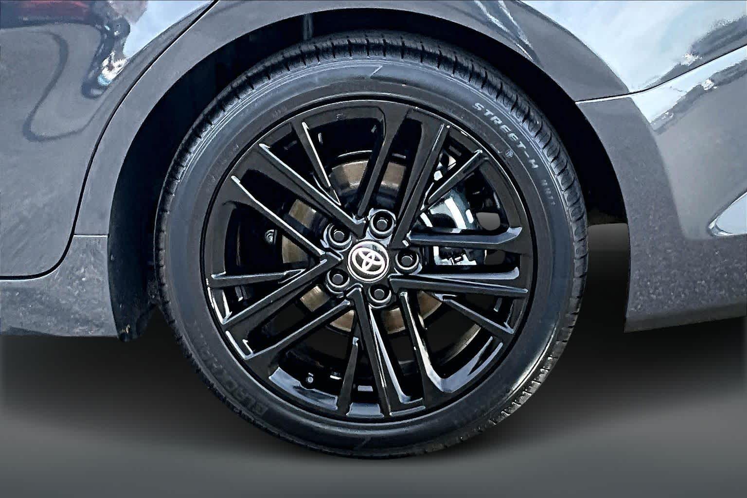 Thumbnail: 2025 Toyota Camry - 33