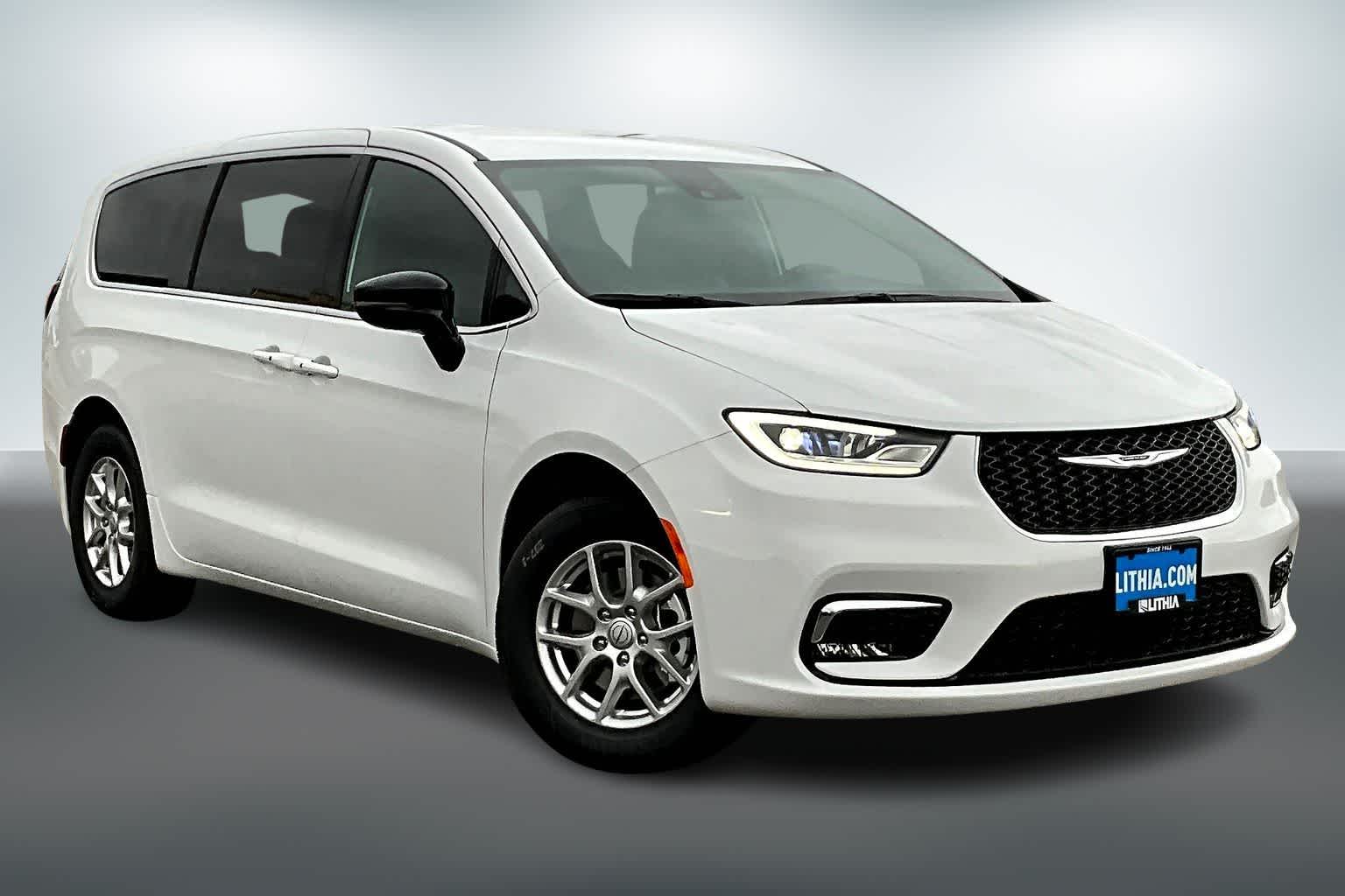 Thumbnail: 2026 Chrysler Pacifica - 22