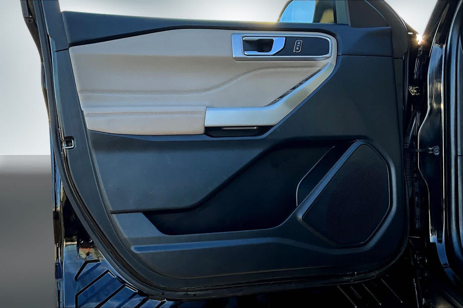 Thumbnail: 2023 Ford Explorer - 27