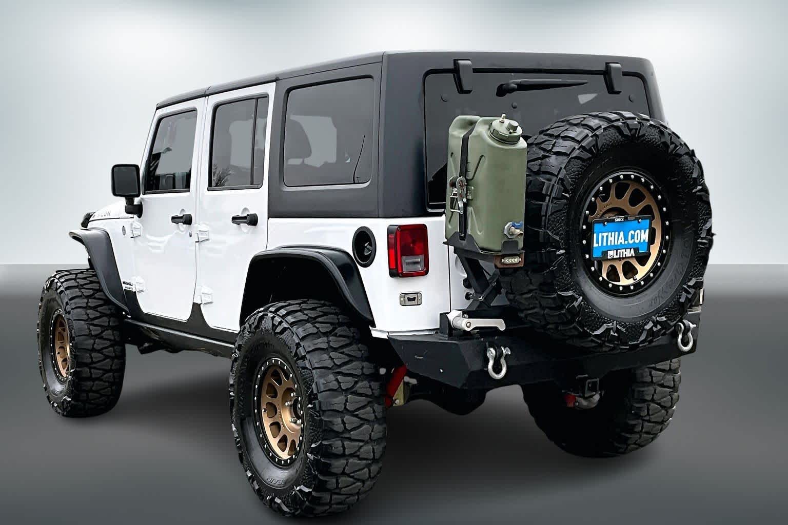 Thumbnail: 2017 Jeep Wrangler - 4