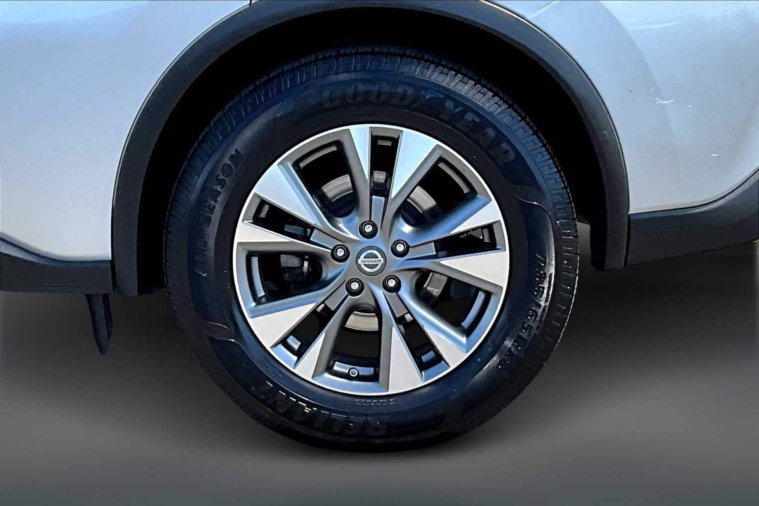 Thumbnail: 2017 Nissan Murano - 37