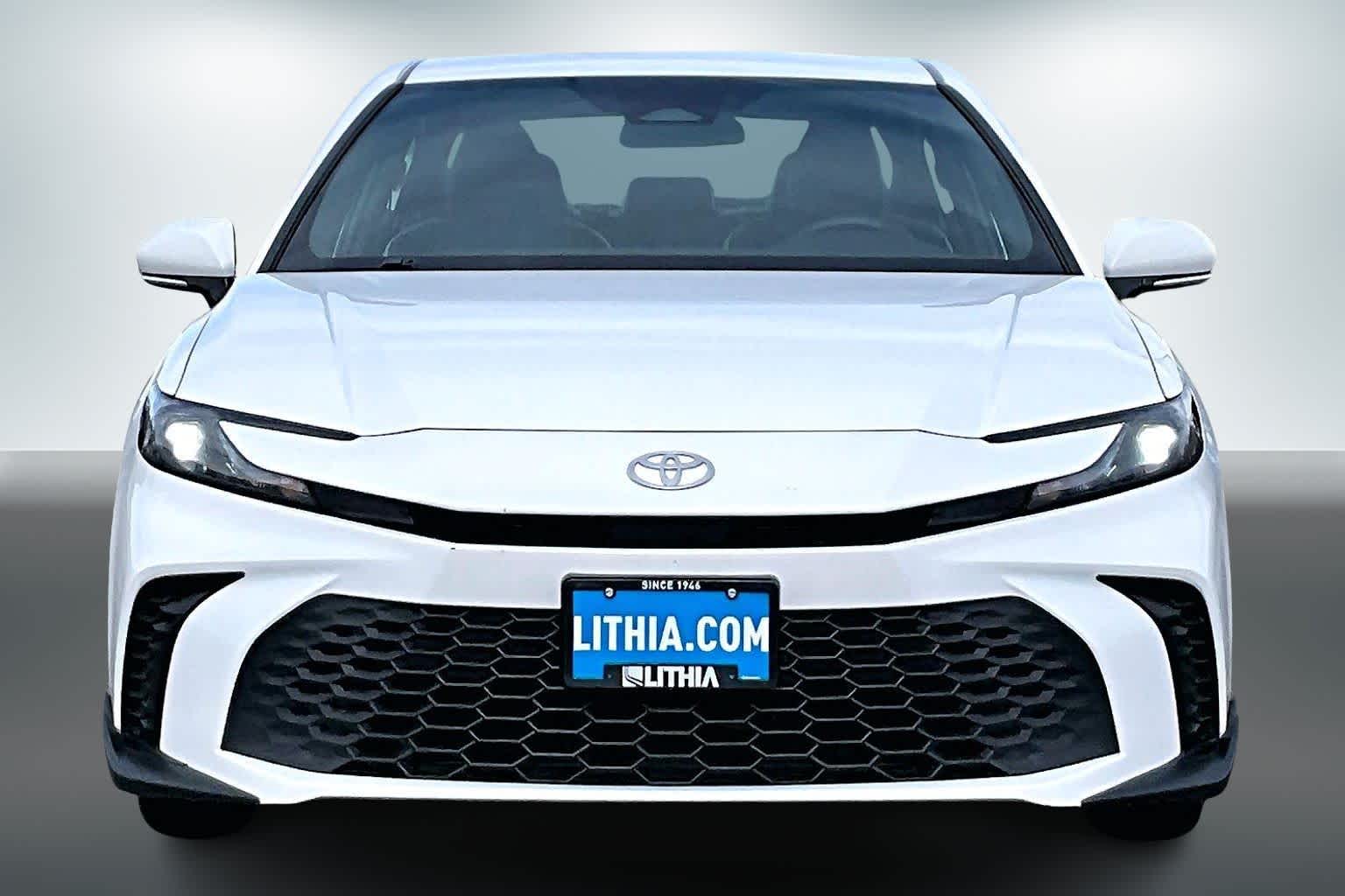 Thumbnail: 2025 Toyota Camry - 6