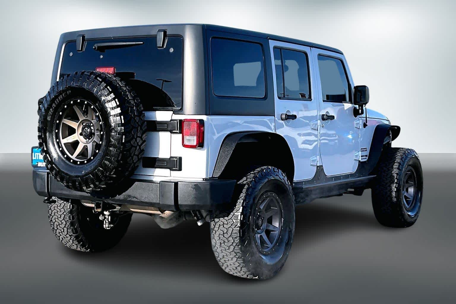 Thumbnail: 2018 Jeep Wrangler - 19