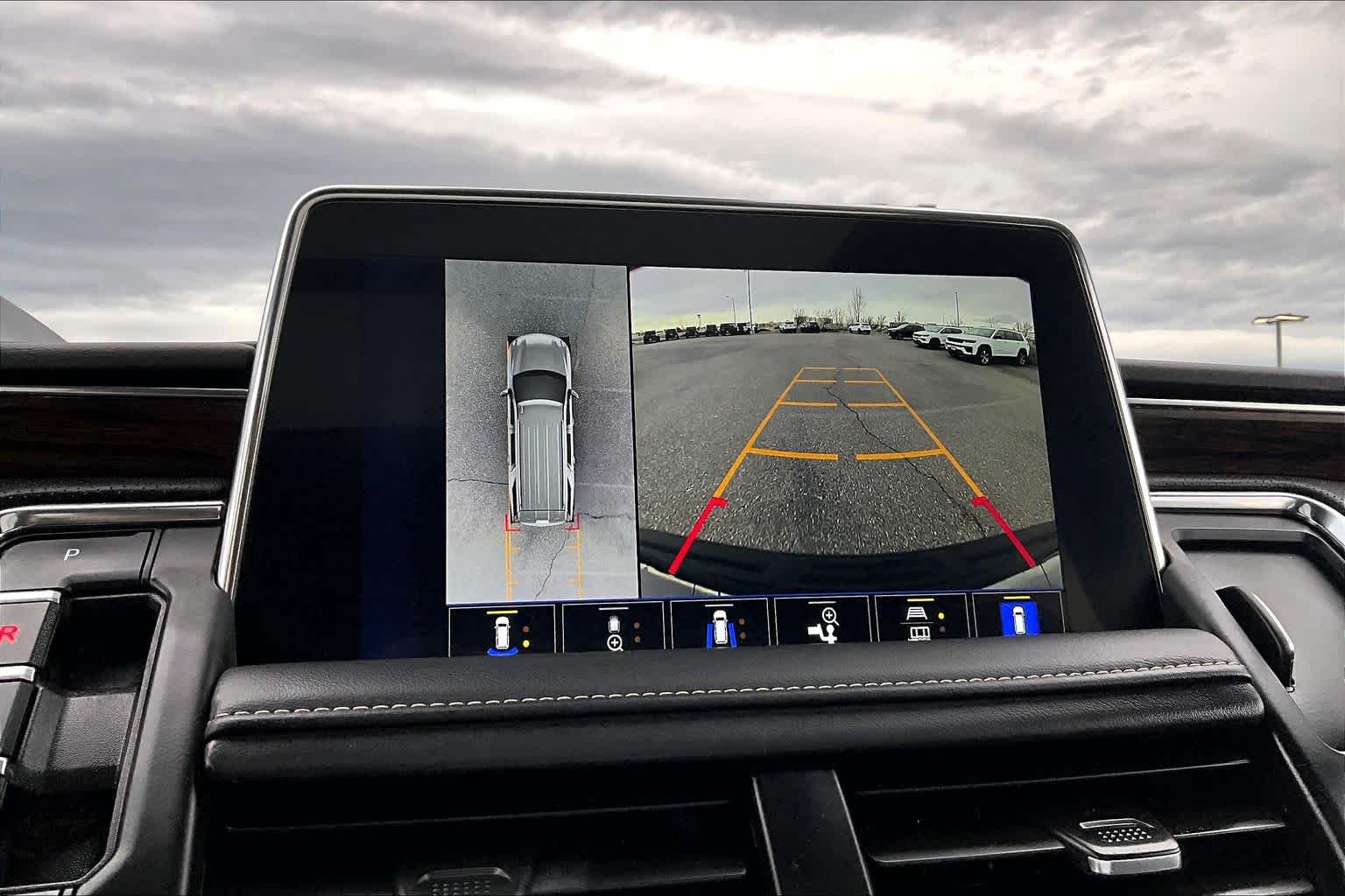 Thumbnail: 2023 Chevrolet Tahoe - 26