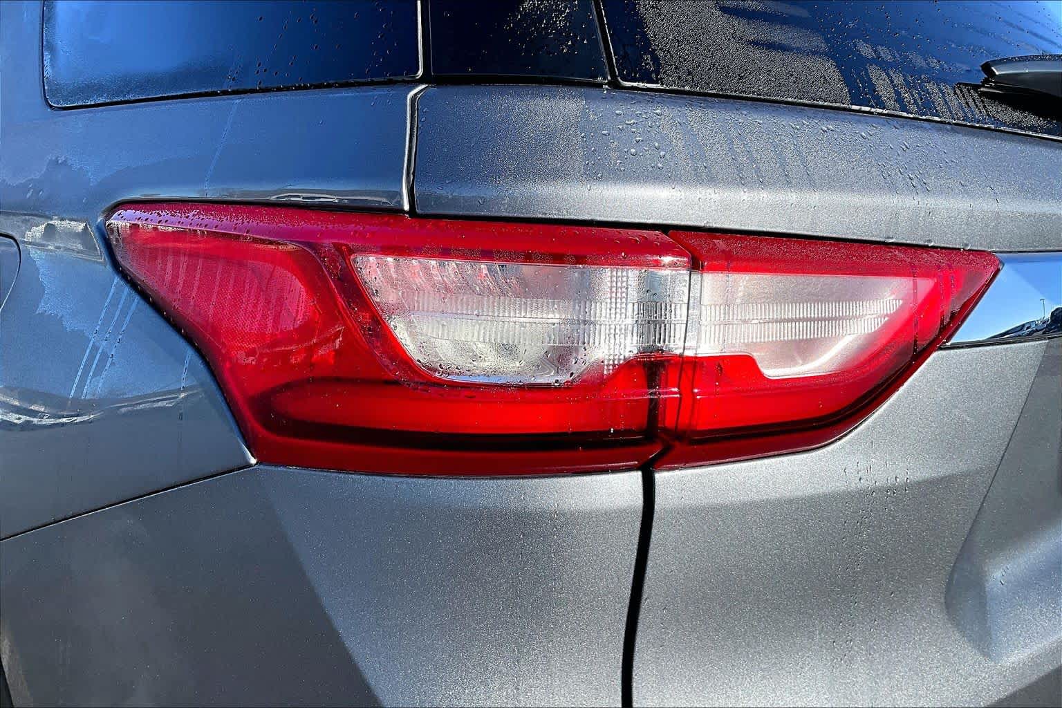 Thumbnail: 2019 Chevrolet Traverse - 31