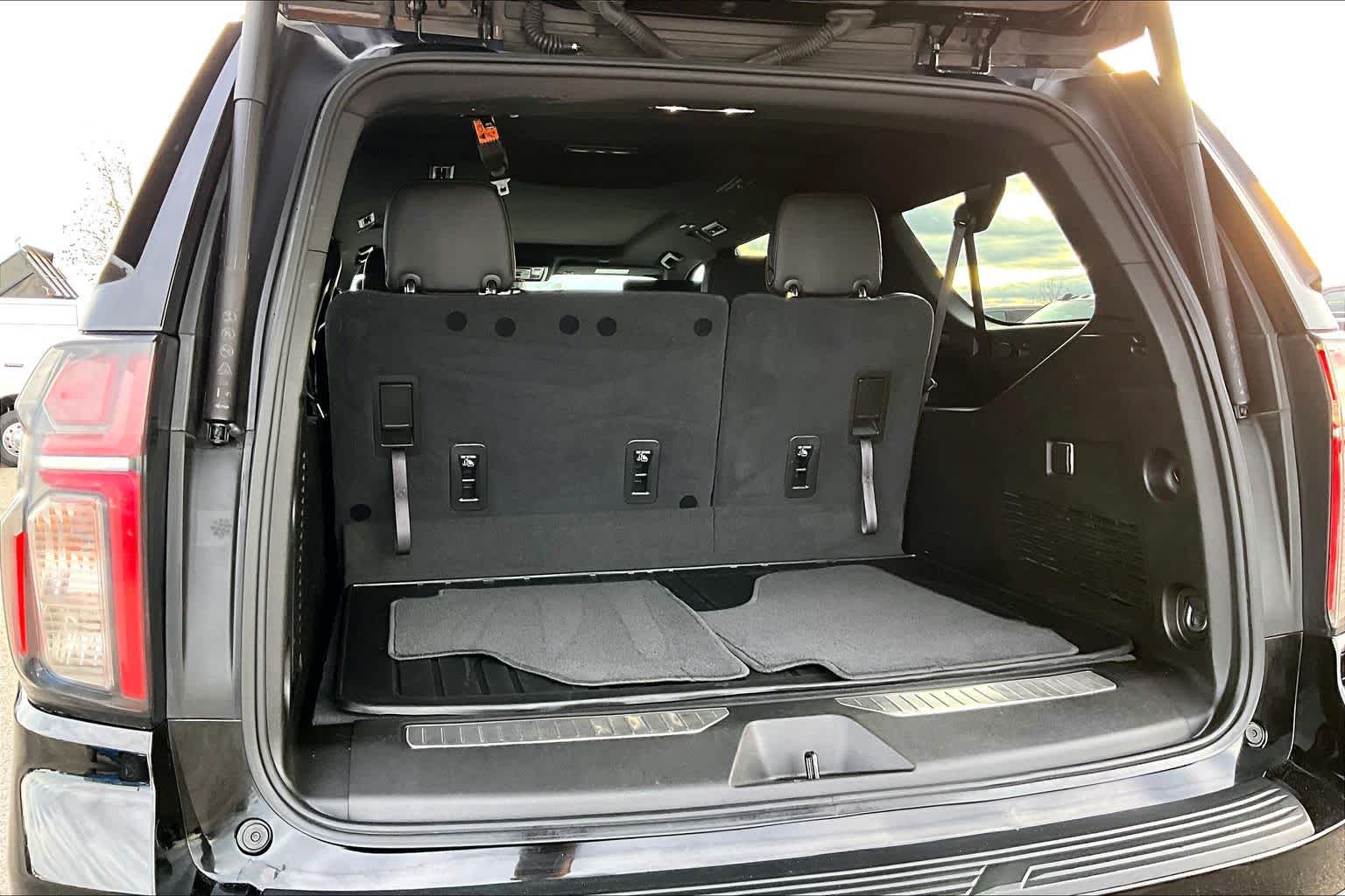 Thumbnail: 2021 Chevrolet Suburban - 18