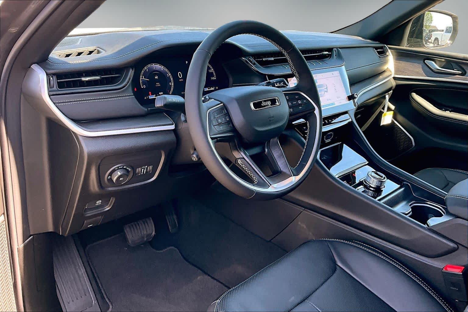 Thumbnail: 2026 Jeep Grand Cherokee - 2