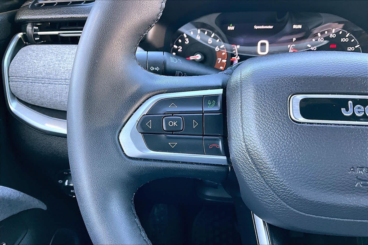 Thumbnail: 2025 Jeep Compass - 23