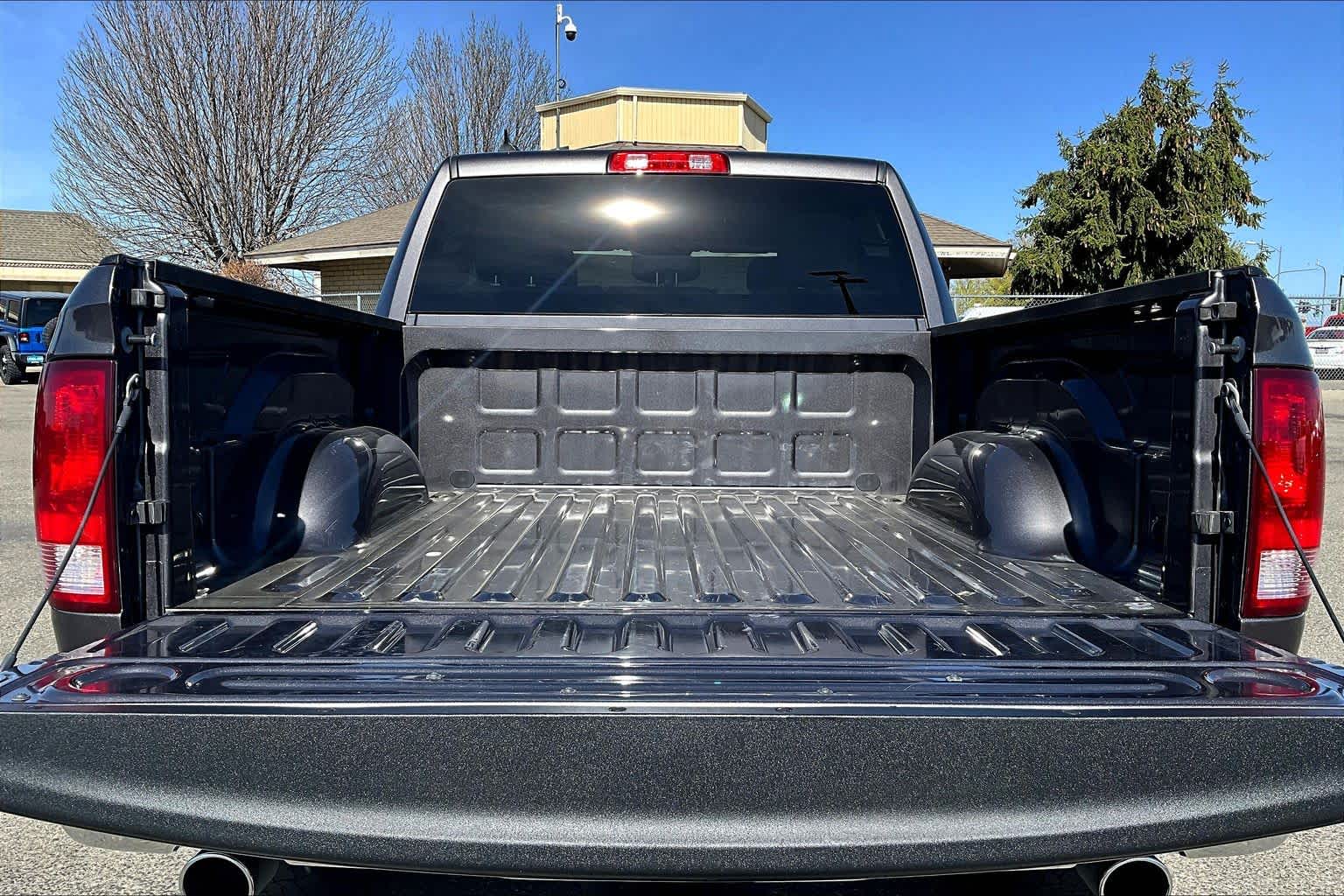 Thumbnail: 2021 RAM 1500 Classic - 18