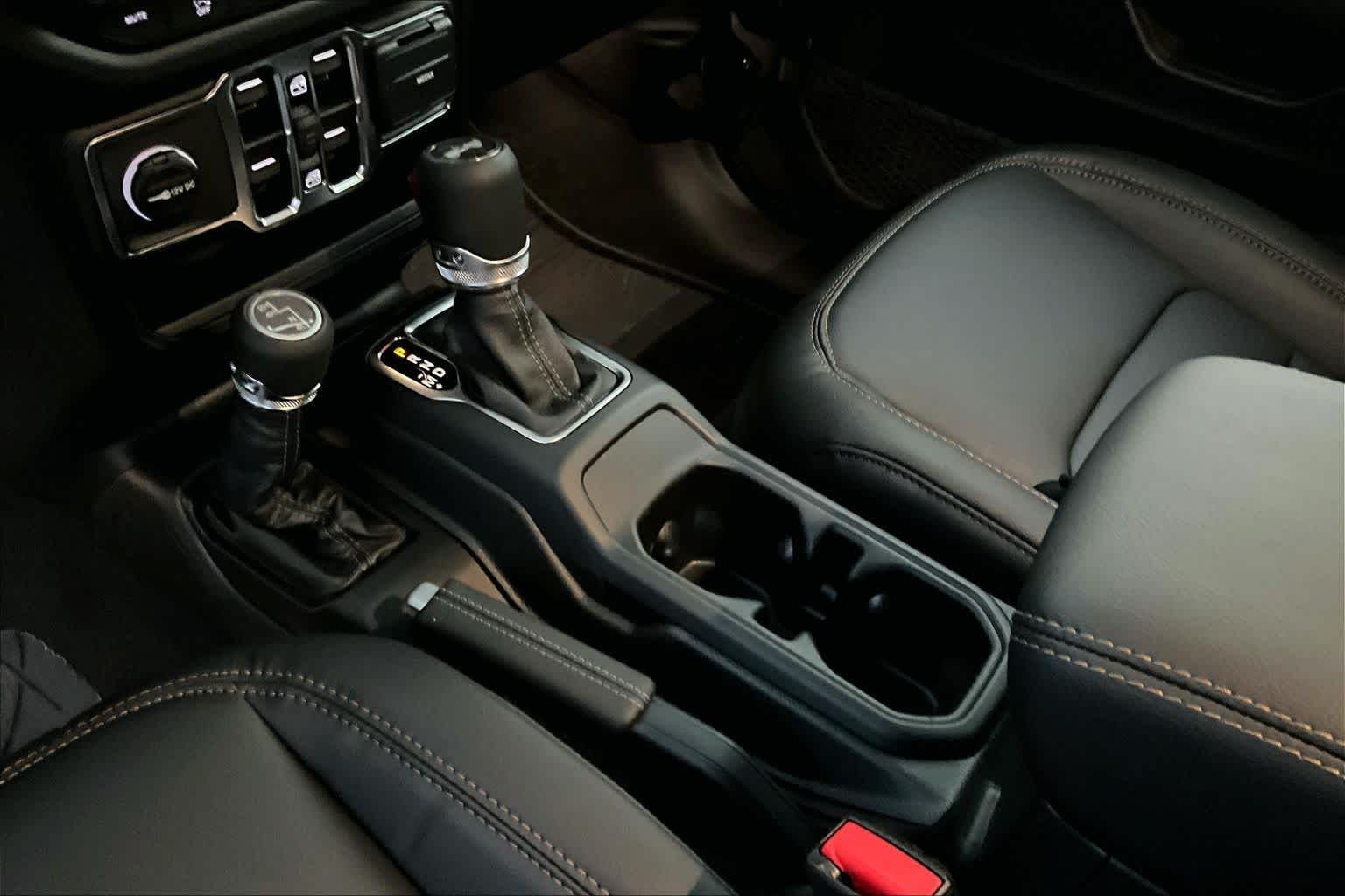 Thumbnail: 2026 Jeep Wrangler - 17