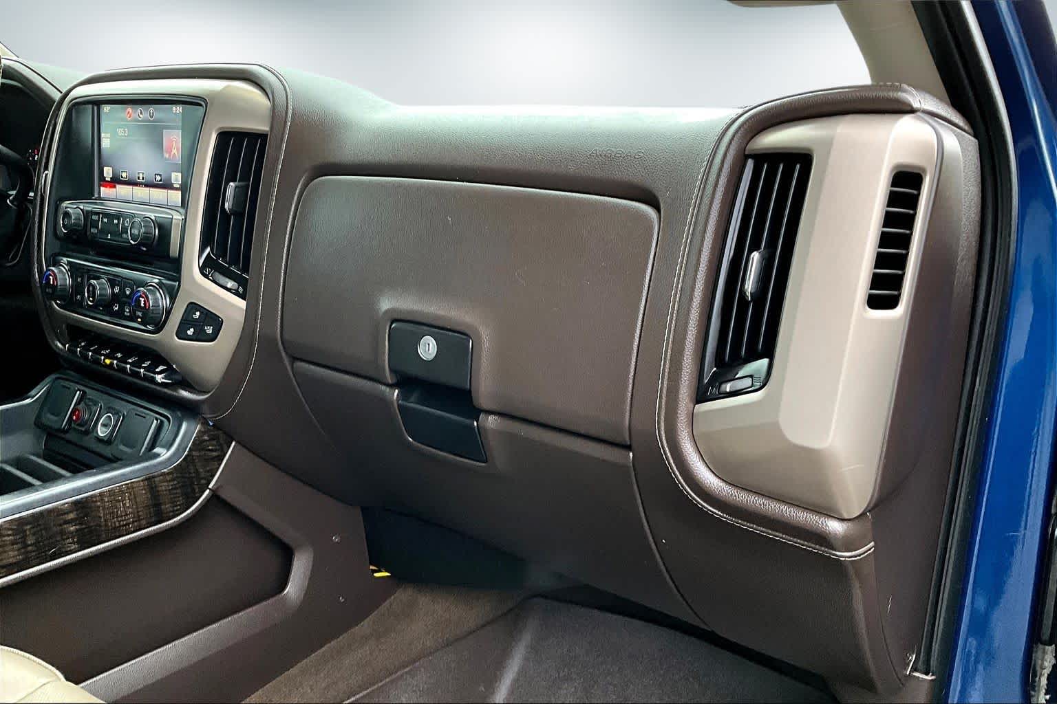 Thumbnail: 2015 GMC Sierra 2500 - 22