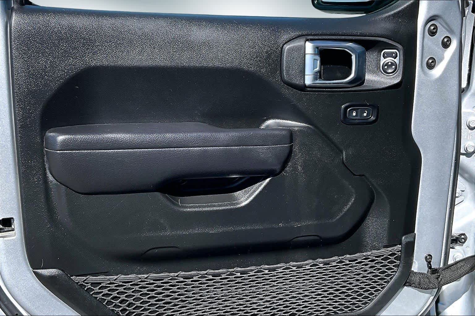 Thumbnail: 2022 Jeep Gladiator - 27